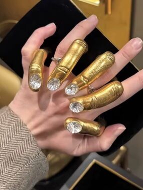 Big Hand Design Fashion Show Ring